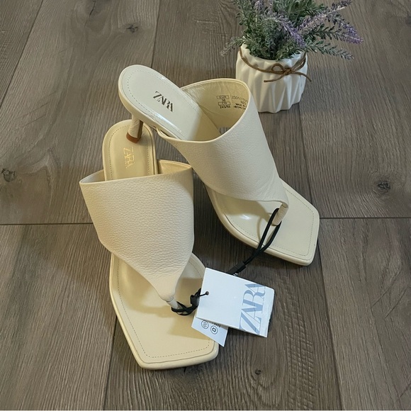 Zara Wide Strap With Toe Post Heeled Leather Sandals Sz:7.5 NWT - Picture 5 of 14